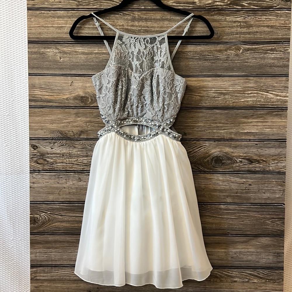 Women’s Dress‎